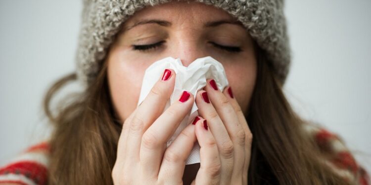 ¡No es el frío!: El verdadero culpable de las enfermedades invernales queda al descubierto