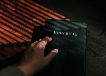 Detienen por violación sexual a un pastor que hacía falsos rituales de sanación