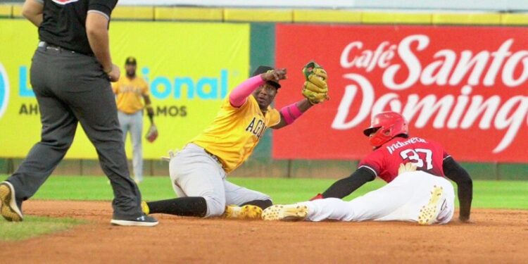 Águilas vencen a Leones, que esperan por rival en la final