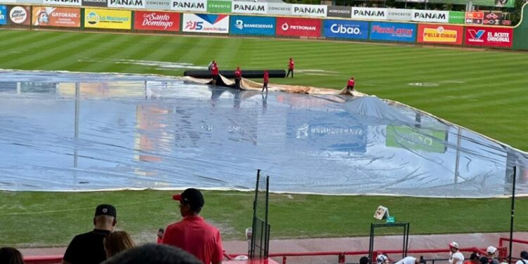 Posponen por lluvia partido entre Leones y Águilas
