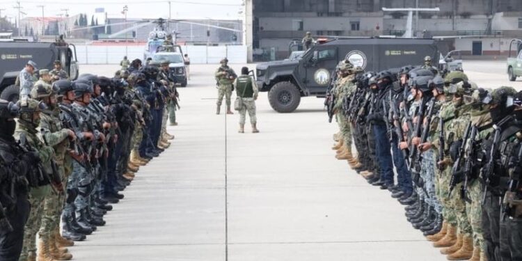 México hace una masiva entrega de reos a EE.UU.