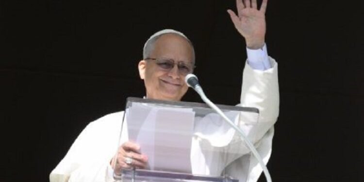 El Papa: Cada momento es tiempo de Dios. Salir de la indecisión y confiar