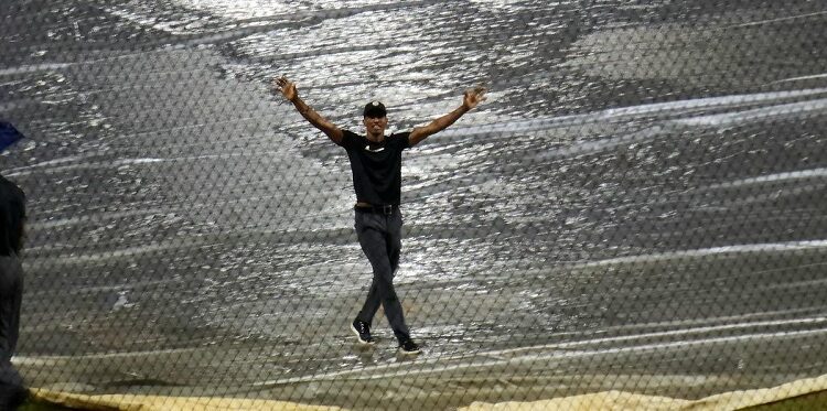 Posponen por lluvia juego 3 de la Serie Final