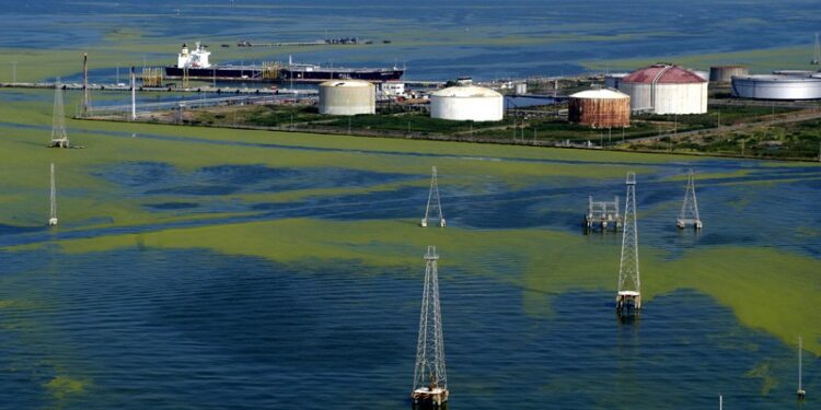 Trump: Venezuela «entregará» a EE.UU. decenas de millones de barriles de petróleo