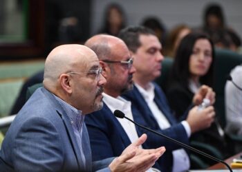 Persiste rechazo al impuesto solar propuesto en el proyecto de reforma contributiva