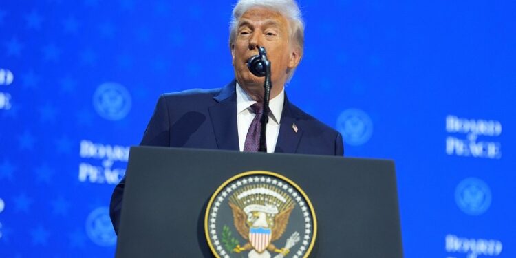 Trump hace oficial su Consejo de Paz