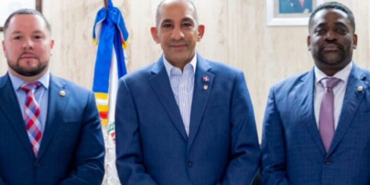 Jefe regional de la DEA destaca firme apoyo de Albinader a la lucha contra el narcotráfico 