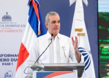 Presidente Abinader da inicio a la primera fase de saneamiento ambiental del vertedero Duquesa