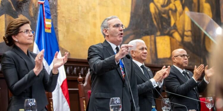 Presidente Abinader resalta reducción de homicidios