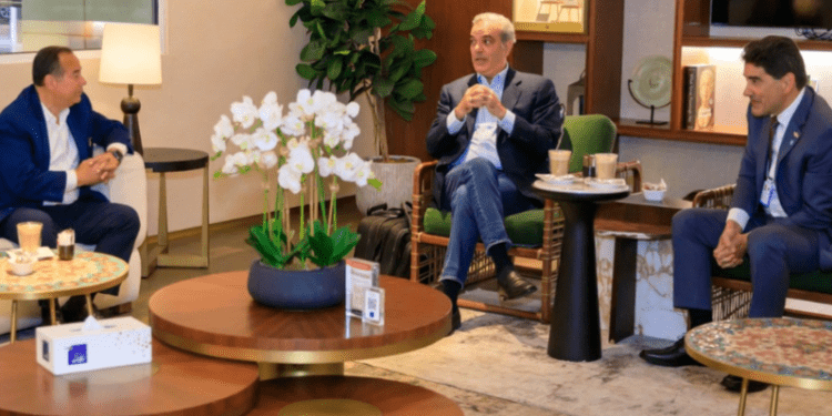 Presidente Abinader llega a Dubái para participar en la Cumbre Mundial de Gobiernos