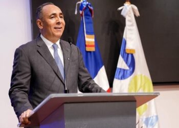 Valora Nelson Arroyo construcción de Puerto Internacional de Intercambio Digital de Google