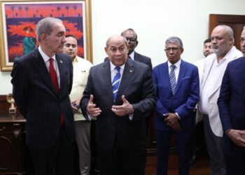 Santos Badía asume como titular del Mescyt