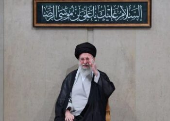 Irán «responderá con un puño firme», afirma el ayatolá Jameneí | Video