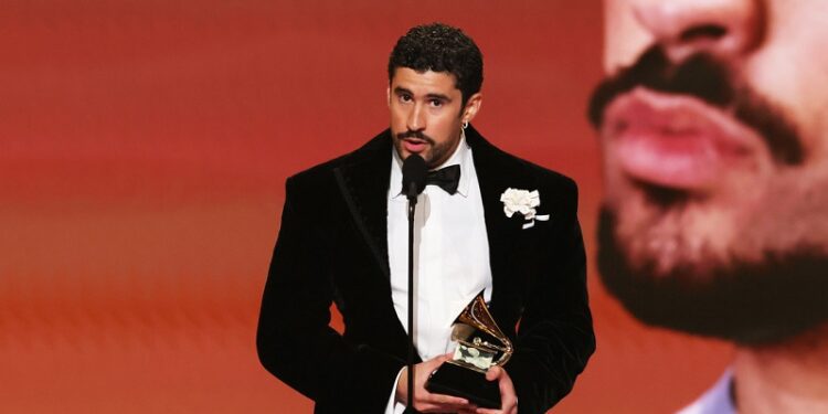 «No somos animales»: Bad Bunny alza la voz contra el ICE en la ceremonia de los Grammy