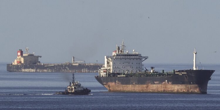 Jefe del Pentágono: EE.UU. perseguirá en todo el mundo a petroleros que violen el bloqueo a Venezuela