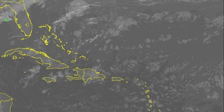 Lluvias aisladas y débiles sobre el país, se incrementarán el lunes