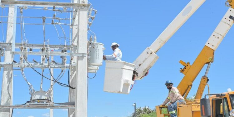 Edesur afirma que fortalece más de 2,000 kilómetros de redes