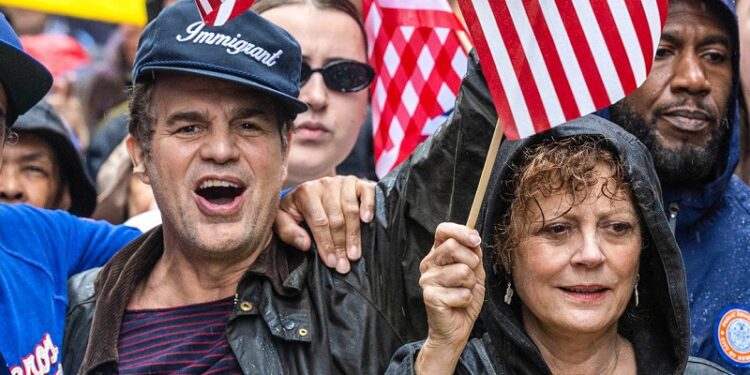 «Someter por hambre no es diplomacia»: Artistas de Hollywood se suman a campaña en favor de Cuba