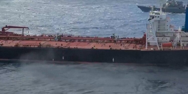 EE.UU. incauta un petrolero que intentó «desafiar» el bloqueo de Trump a Venezuela