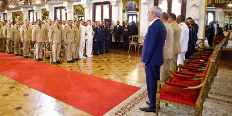 Presidente Abinader destaca el fortalecimiento de las Fuerzas Armadas y la Policía Nacional