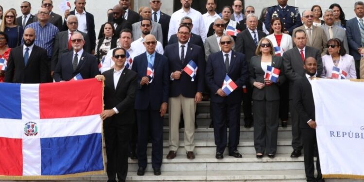 Rafael Santos Badía llama a fortalecer la educación