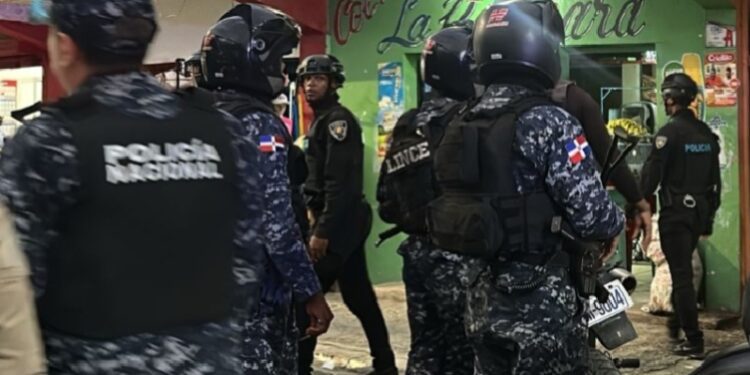 Policía activa búsqueda de varios prófugos vinculados al asalto a joyería en Cristo Rey