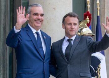 Presidente Abinader se reúne con su homólogo francés