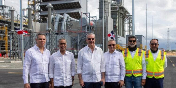 Abinader inaugura la termoeléctrica Manzanillo Power Land