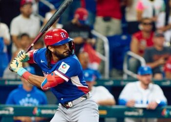 Dominicana aplasta a Israel y avanza a los cuartos de final del Clásico