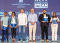 Presidente Abinader entrega 8.000 becas del programa Generación STEAM