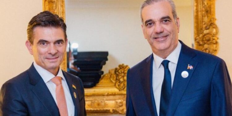 Presidente Abinader fortalece diálogo con Bolivia