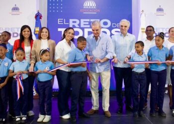 Presidente Abinader entrega escuela que beneficiará a 900 estudiantes de Villa Mella