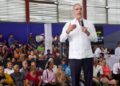 El presidente Abinader, Entrega 1.025 títulos de propiedad en Hato del Yaque