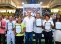 Presidente Abinader entrega 2.315 certificados de títulos de propiedad