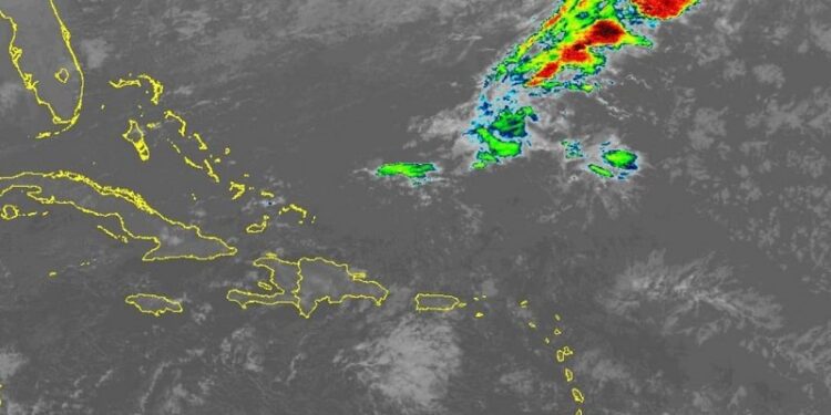 Aguaceros dispersos y aisladas tronadas en algunas localidades