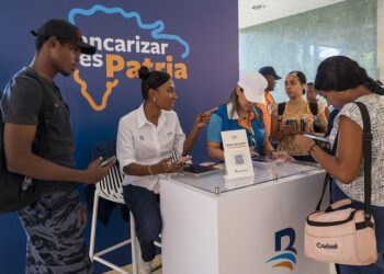 Banreservas realiza jornadas de bancarización para estudiantes de la UASD y el ITLA
