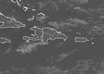 Chubascos locales con ráfagas de viento este lunes