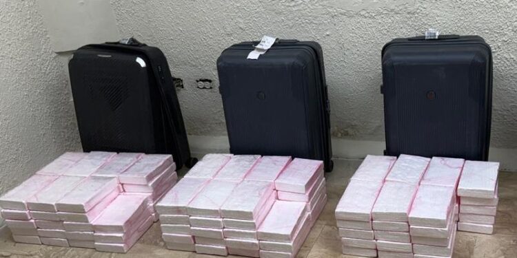 Se incautan de 150 paquetes de cocaína en el aeropuerto de Punta Cana
