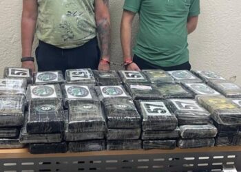 DNCD arresta a dos serbios y ocupa 75 paquetes de cocaína