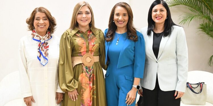 Comisión de Género de la JCE realiza panel «Mujeres en Política: desafíos y transformación democrática»