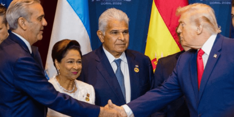 Presidente Abinader firma proclamación de coalición contra carteles del narcotráfico promovida por Trump