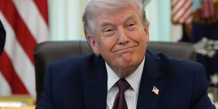 Trump fija el plazo límite para retirarse de Irán