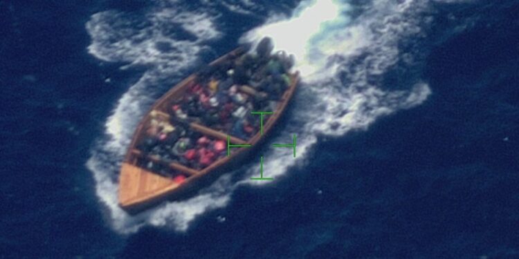 Guardia Costera repatria a 60 haitianos y dominicanos a la RD