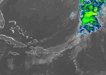 Frente frío sobre el canal de la Mona, disminuyen las lluvias