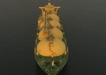 Suben los precios del gas tras ataque al yacimiento más grande del mundo en Irán