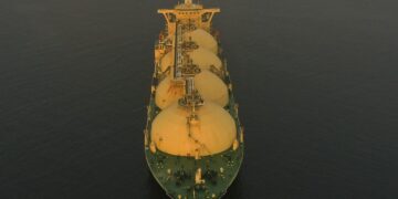 Suben los precios del gas tras ataque al yacimiento más grande del mundo en Irán