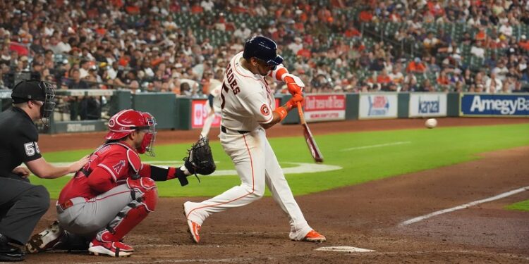 Paredes volvió a dar la cara en otra remontada de Astros sobre Angelinos