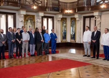 Presidente Abinader juramenta comité gestor del Observatorio Ambiental