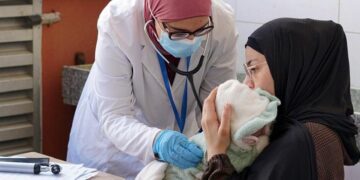 Guerra en Oriente Medio: Mujeres en el Líbano obligadas a dar a luz en la cuneta