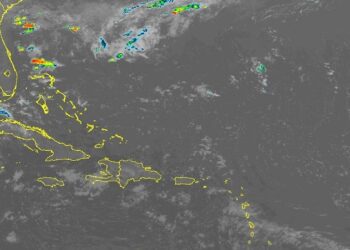 Nubes dispersas a medio nublado y lluvias aisladas en algunas provincias